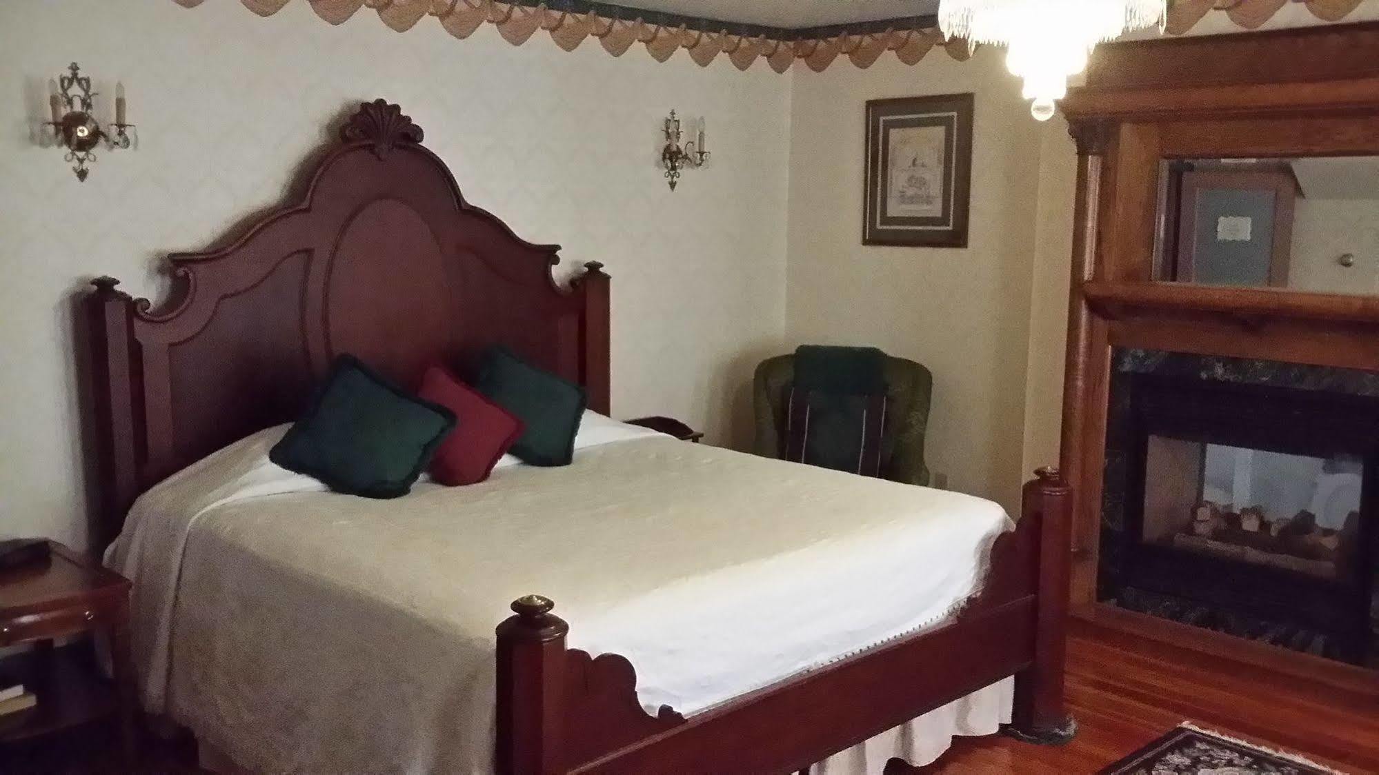 Chestnut Charm Bed & Breakfast Atlantic Esterno foto